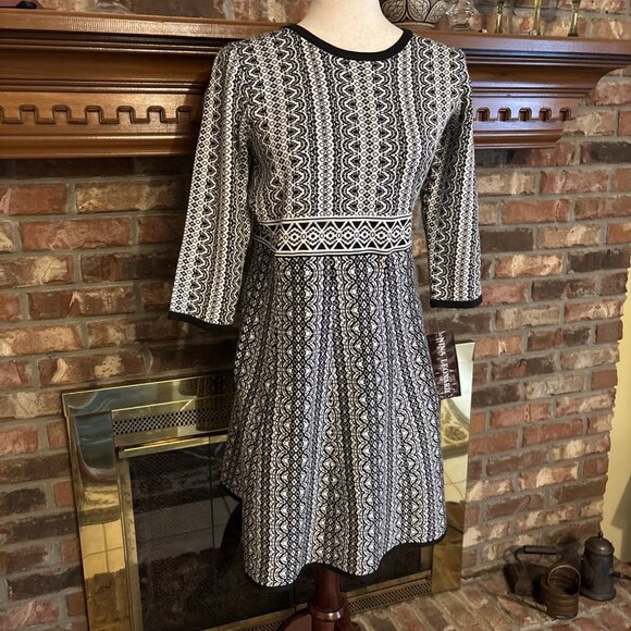 Nina Leonard Dresses & Skirts - Nina Leonard Dress Womens Size M Black White Geometric Fit & Flare Knit NWT